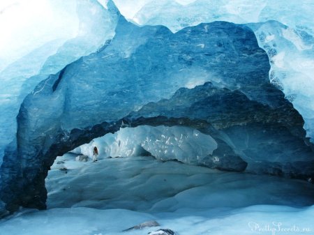 Пещера Айсризенвельт в Австрии