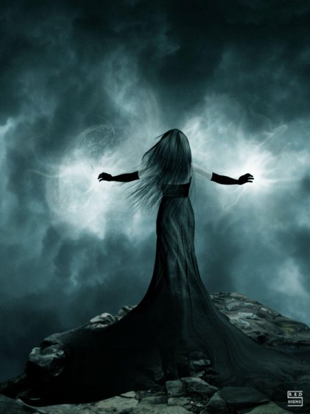 Ведьма со спины