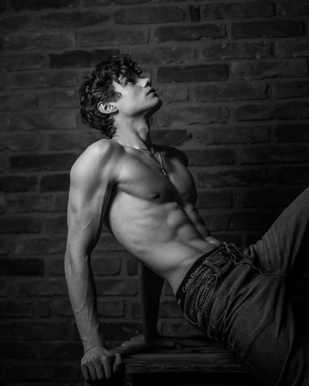 Florian Macek голый