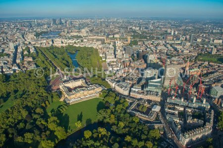 Букингемский дворец с высоты птичьего полета