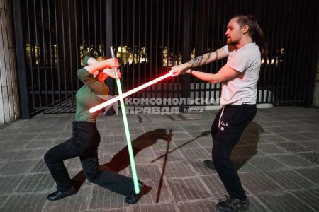 Битва на световых мечах в реальной жизни