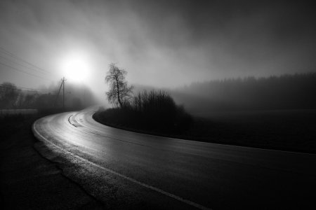 Темная дорога