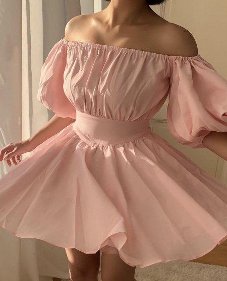 Платье розовое