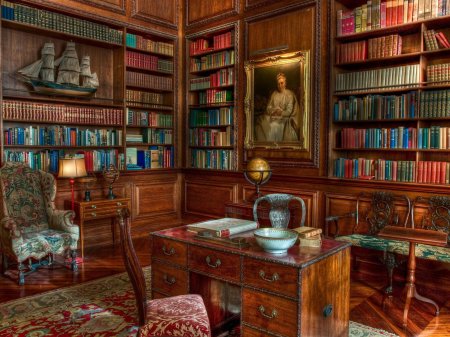 Библиотека в старинном стиле