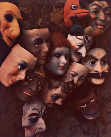 Человек в маске