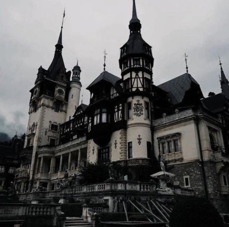 Замок Пелеш Румыния