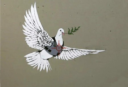Бэнкси dove of Peace