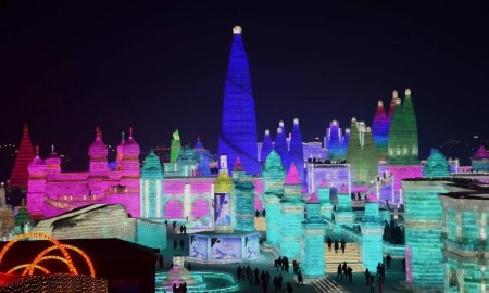 Фестиваль ледяных скульптур в Харбине