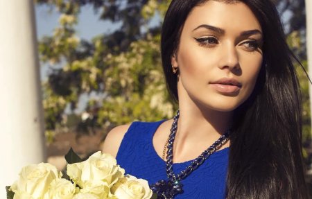 Красивые брюнетки