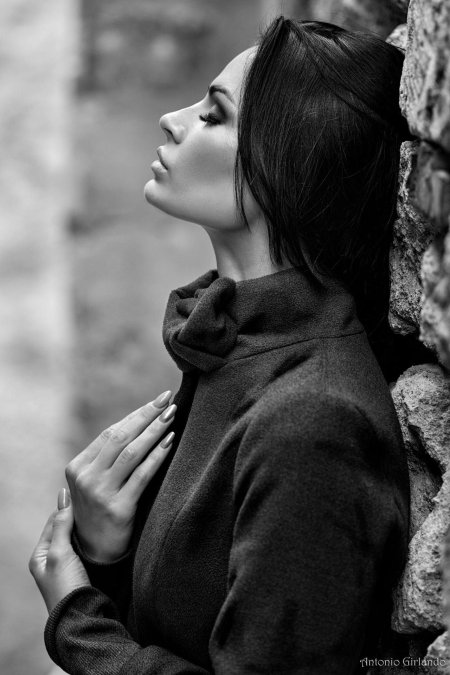 Гордая девушка