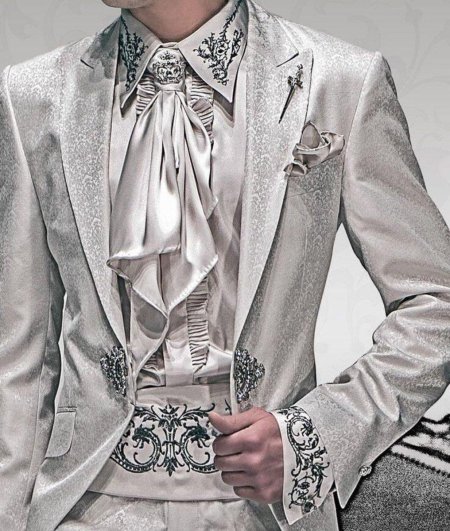 Пиджак в викторианском стиле