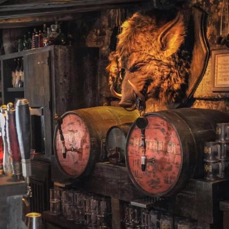 Трактир Кабанья голова Гарри Поттер