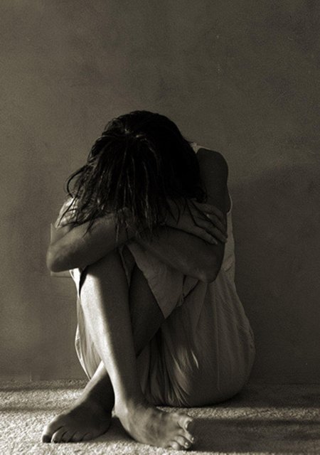 Грустная девушка