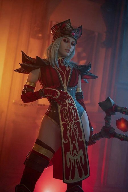 Инквизитор Салли Вайтмейн