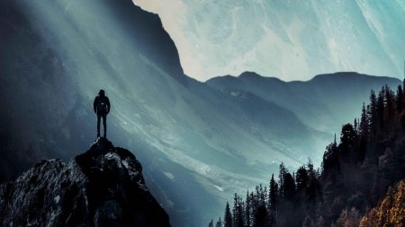 Человек в горах