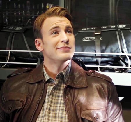 Стив Роджерс гиф