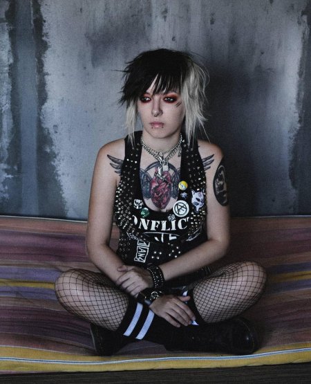 Панк девушка