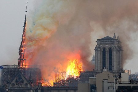 Пожар в соборе Парижской Богоматери (2019)