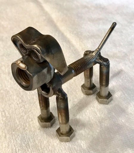 Фигурки из болтов и гаек