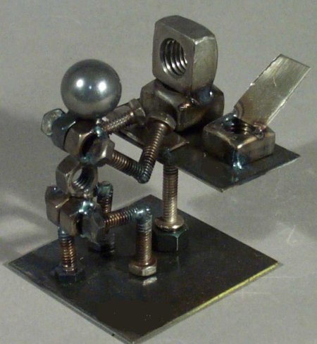 Фигурки из болтов и гаек