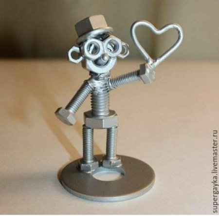 Фигурки из болтов и гаек