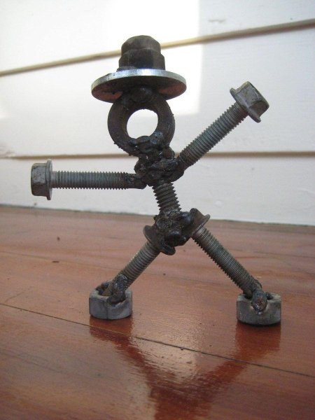 Сувениры из болтов и гаек