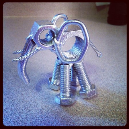 Сувениры из болтов и гаек