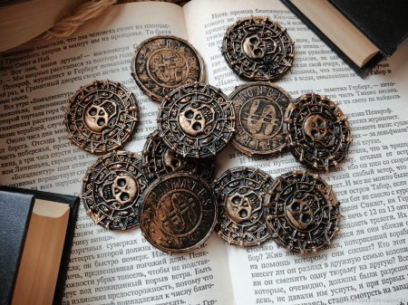 Ацтекская монета из пиратов Карибского моря