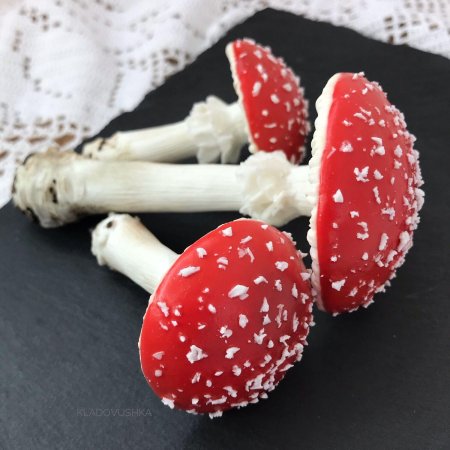 Мухомор из полимерной глины