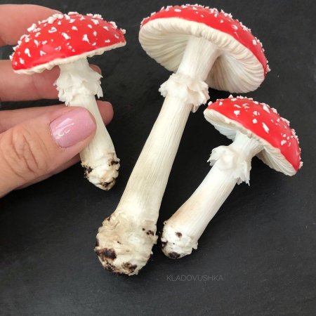 Мухомор из полимерной глины