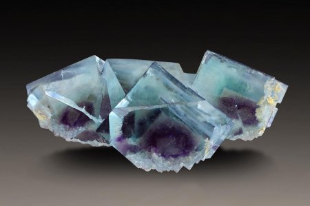 Флюорит caf2 (плавиковый шпат).