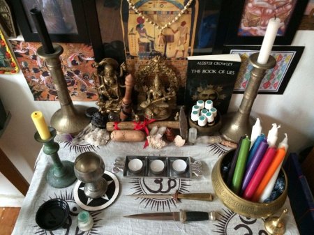 Алтарь ведьмы Викка