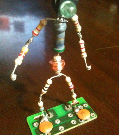 Фигурки из радиодеталей