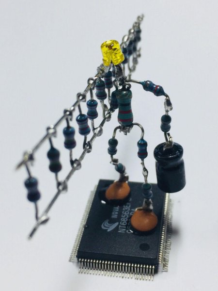 Украшения из радиодеталей