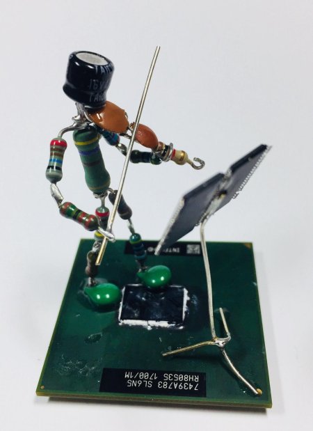 Фигурки из радиоэлементов