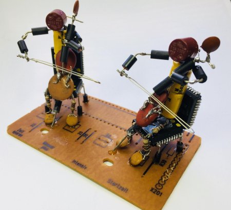 Фигурки из радиоэлементов