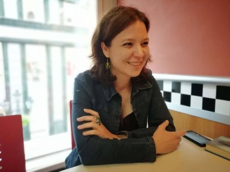 Охотники за планетами Нора Майорош