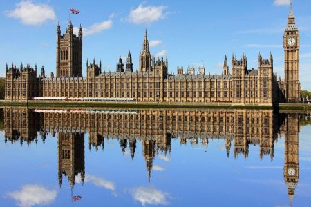 Парламент Британии