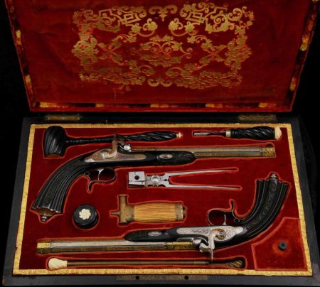 Дуэльный пистолет 19 век