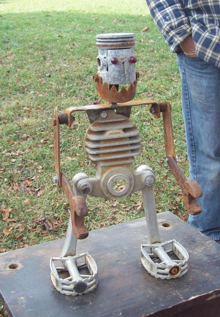 Фигуры из металлолома