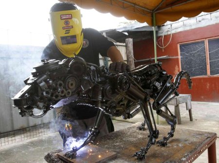 Скульптуры из металлолома