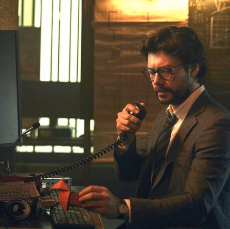 Профессор Серхио бумажный дом