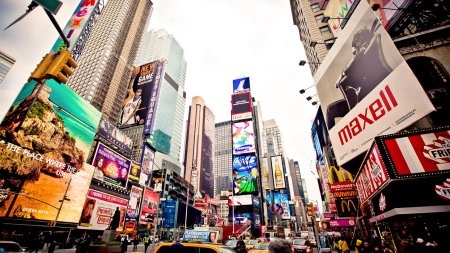 Нью-Йорк Таймс сквер