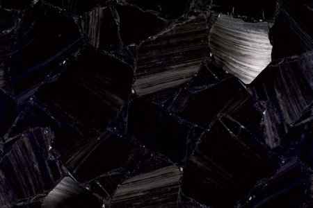 Чёрный обсидиан камень