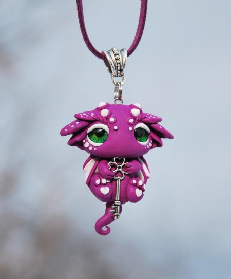 Кулон дракон из полимерной глины