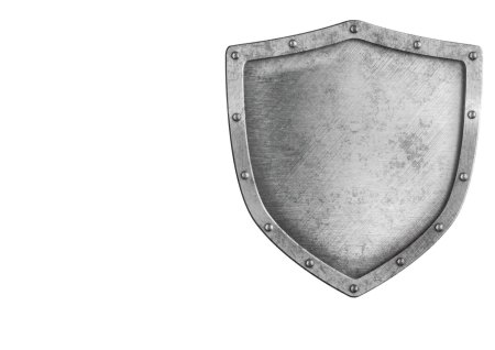 Старинный металлический щит