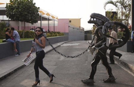 Человек на поводке