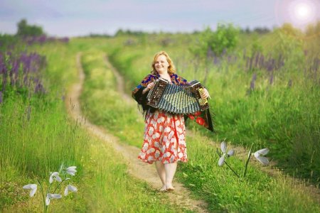 Деревенский гармонист Василий Белов