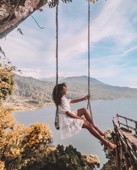 Красивые качели