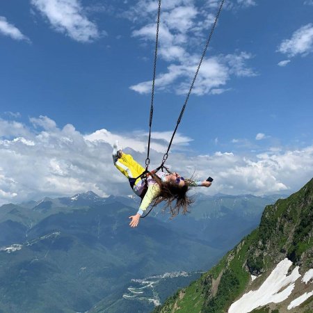 Качели над пропастью в Сочи роза Хутор